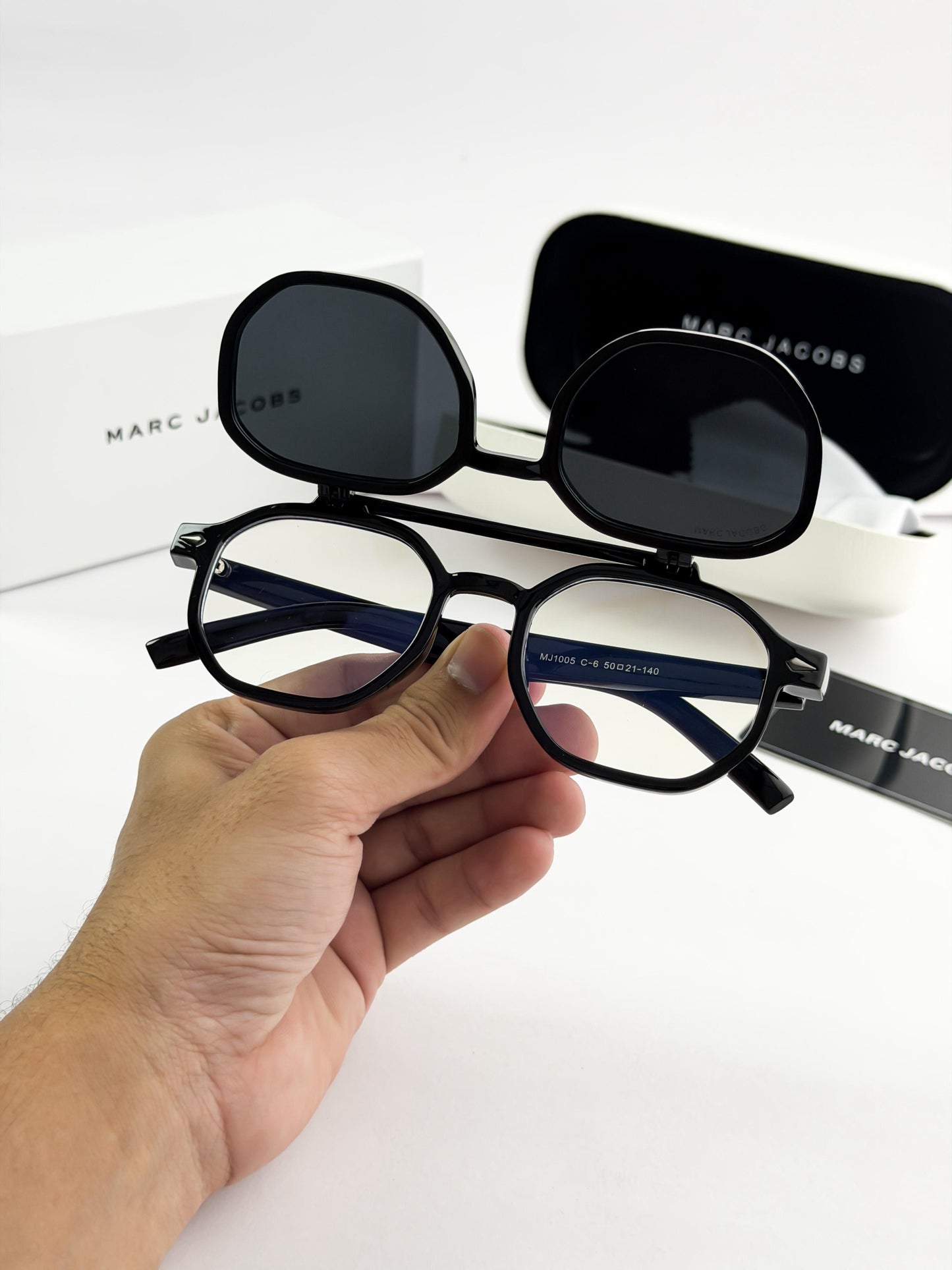 MARC JACOBS SUNGLASS