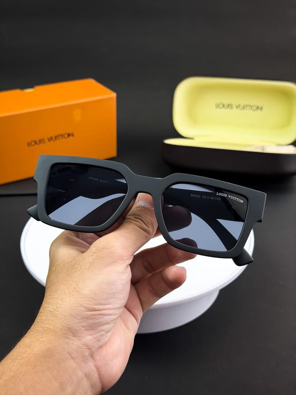 LOUIS VUITTON SUNGLASS