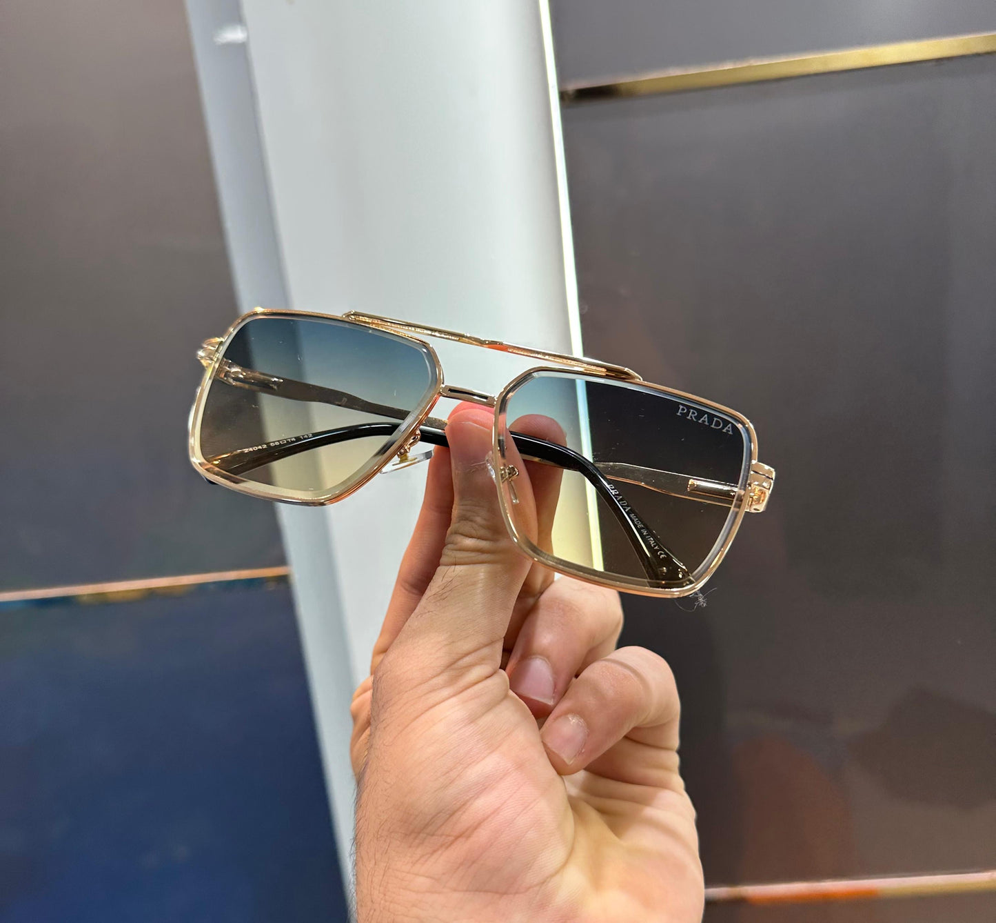 PRADA SUNGLASS
