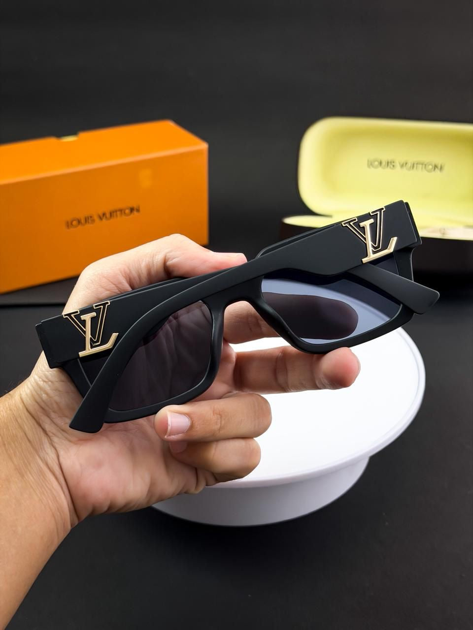LOUIS VUITTON SUNGLASS