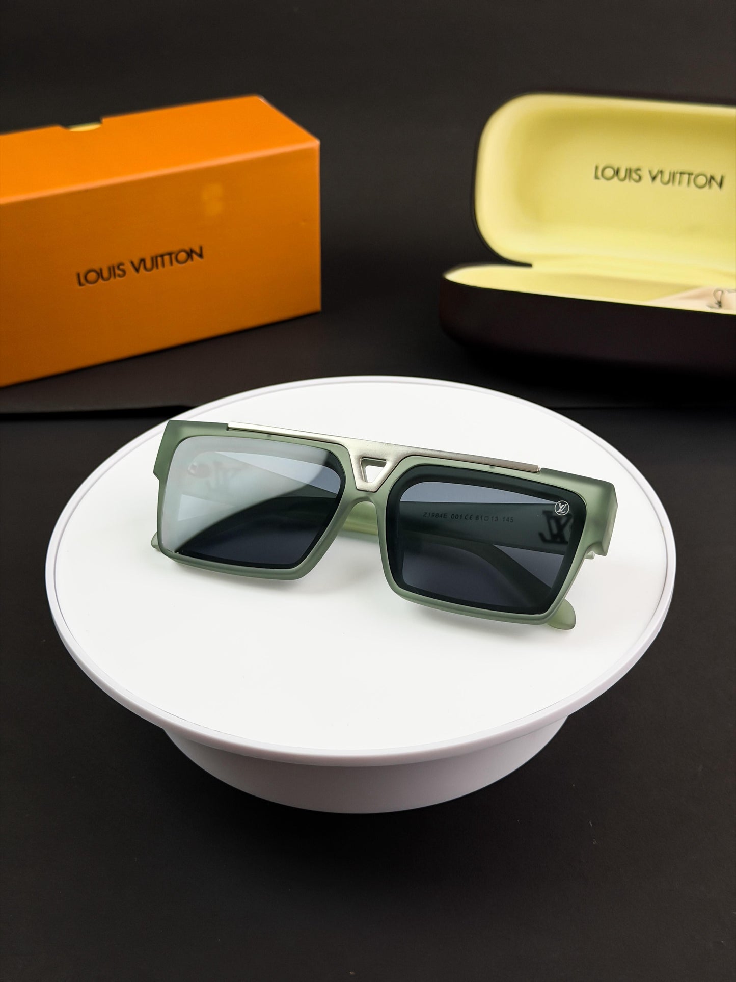 LOUIS VUITTON SUNGLASS