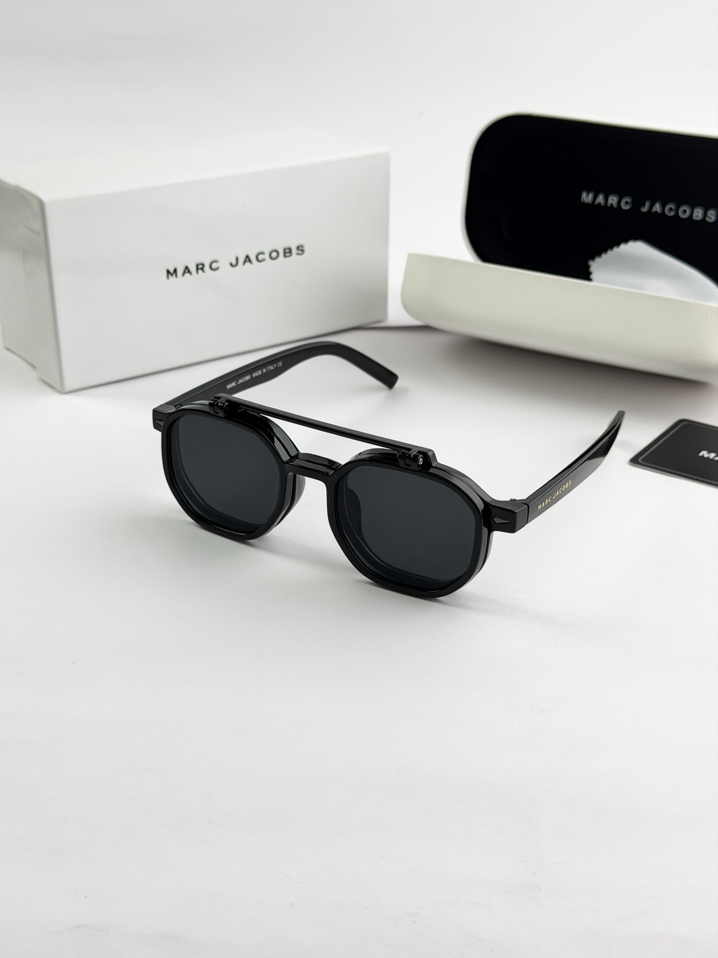 MARC JACOBS SUNGLASS