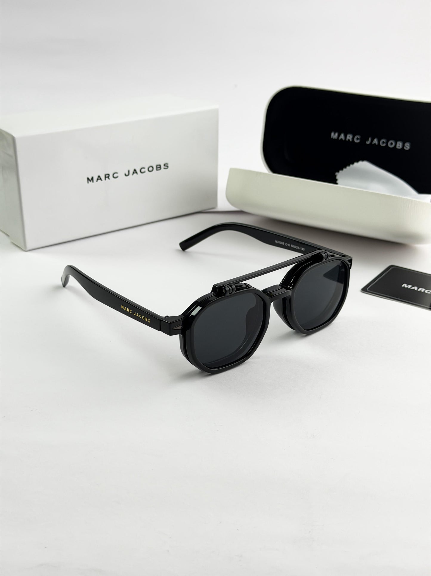 MARC JACOBS SUNGLASS