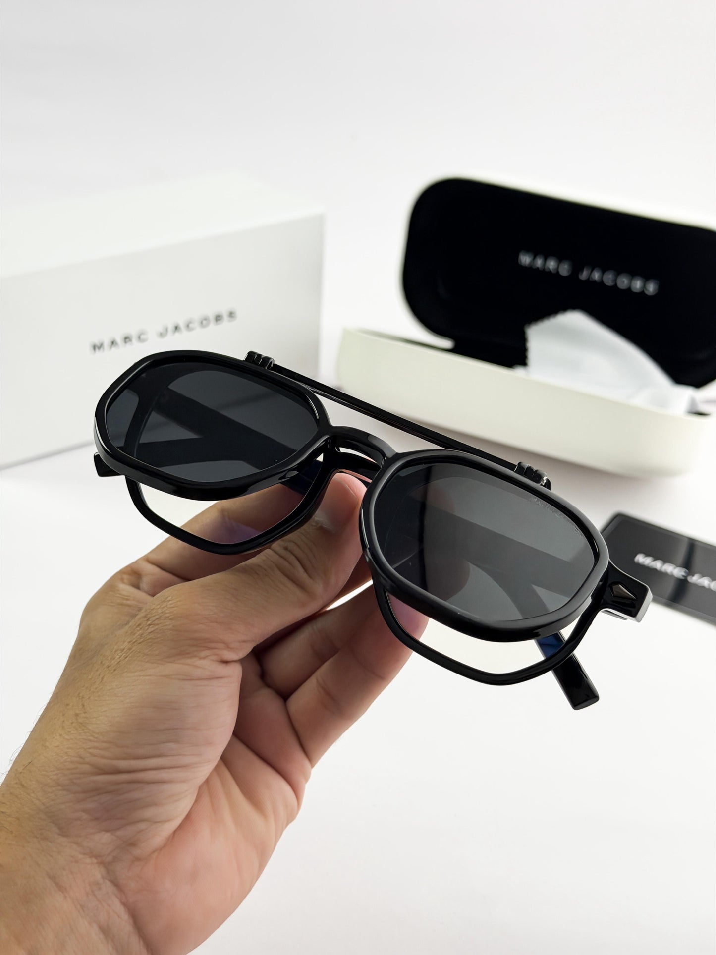MARC JACOBS SUNGLASS