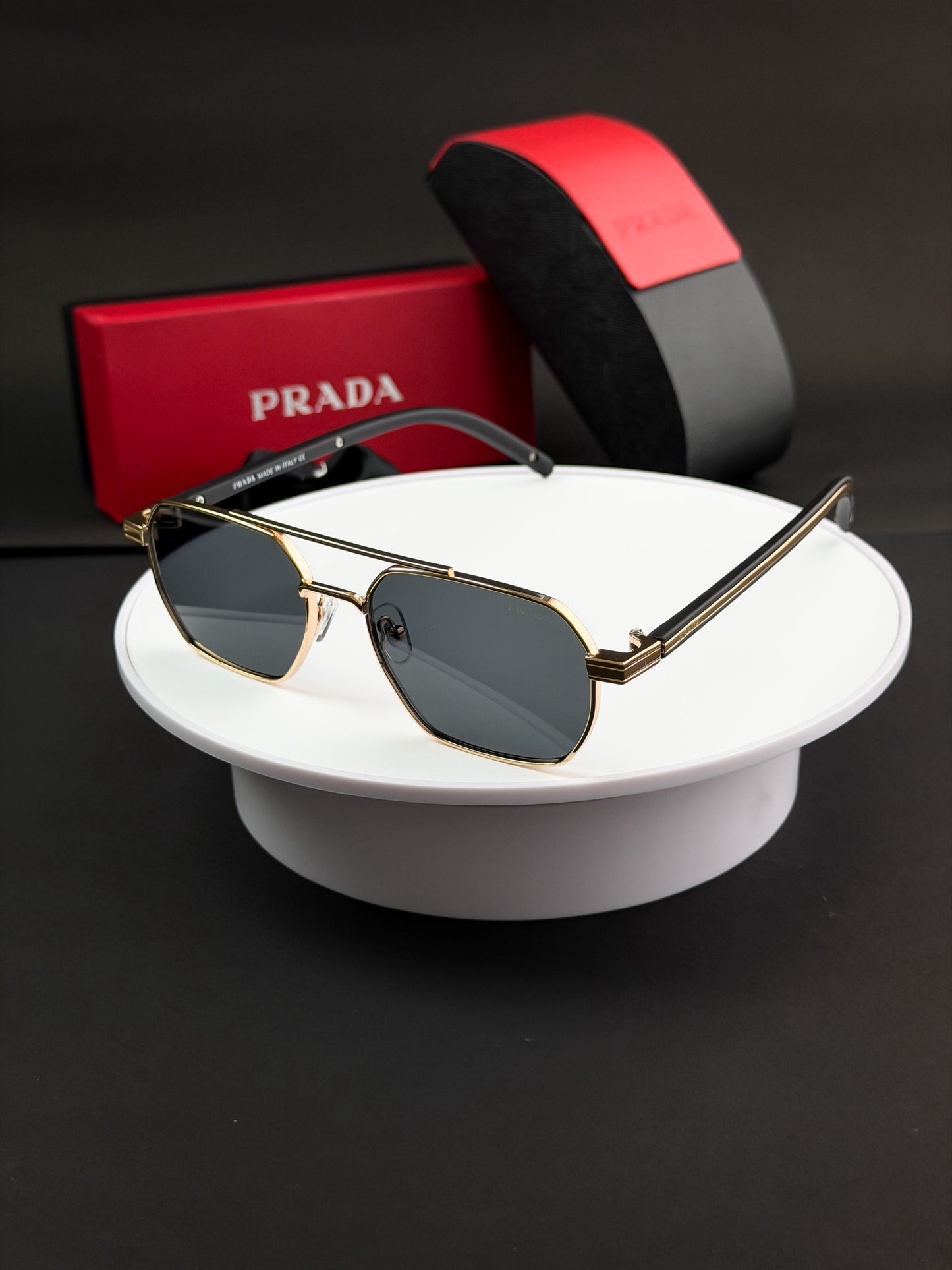 PRADA SUNGLASS