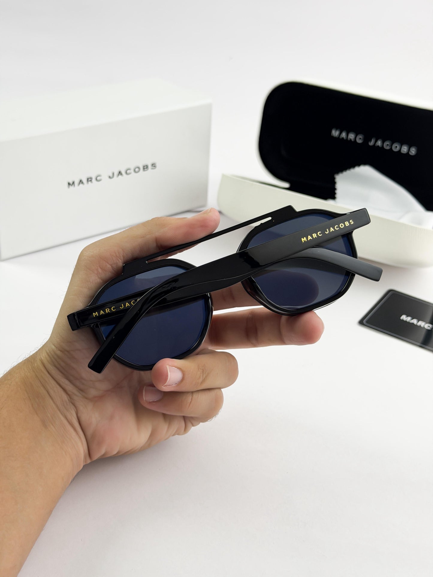 MARC JACOBS SUNGLASS