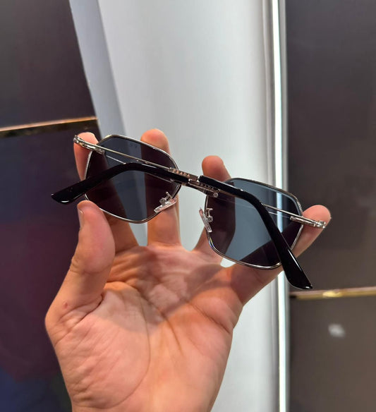 PRADA SUNGLASS
