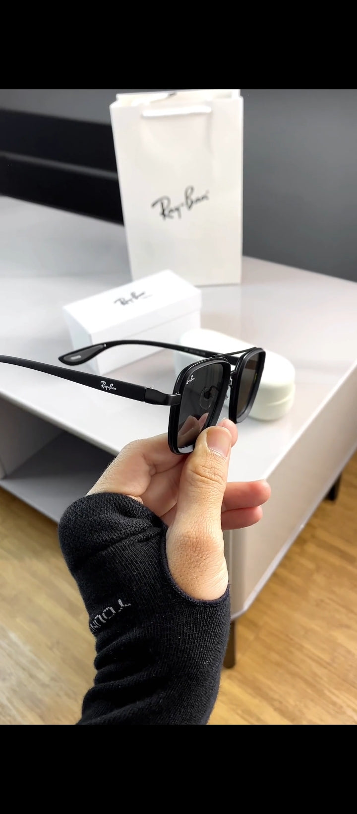 RAY-BAN SUNGLASS with original branded box