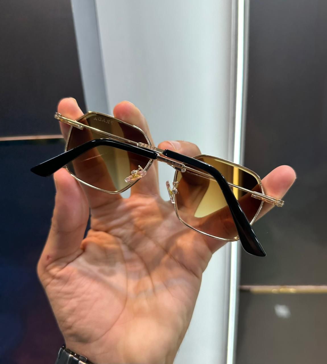 PRADA SUNGLASS