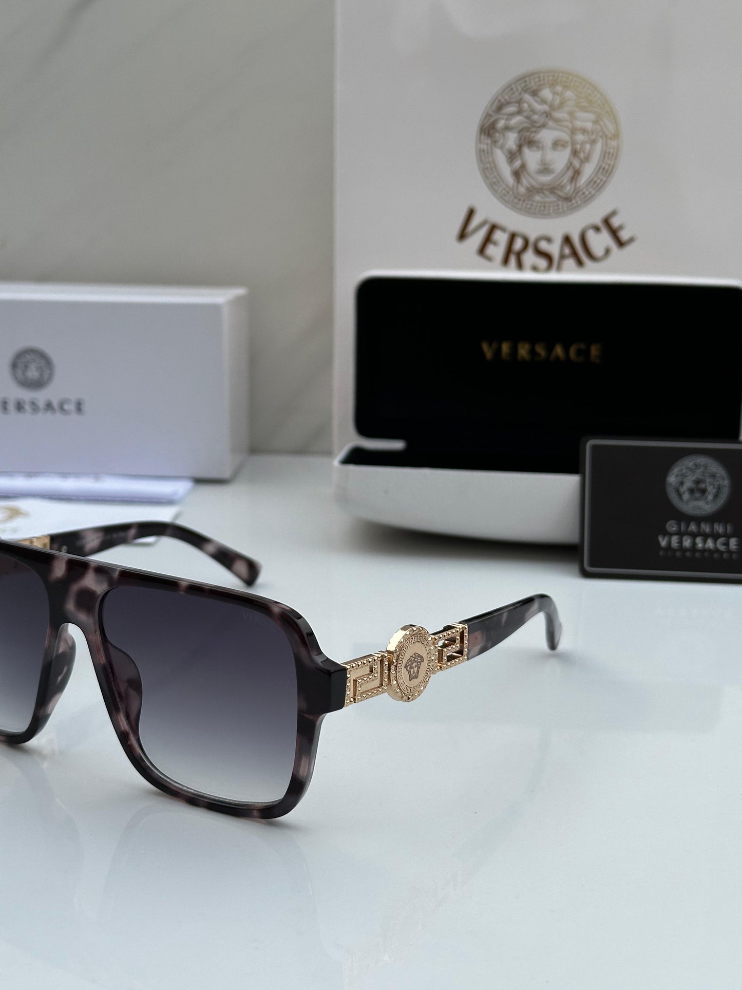 VERSACE SUNGLASS