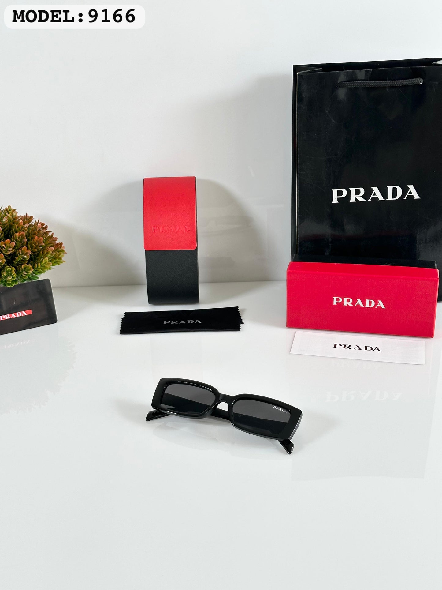 PRADA WOMEN SUNGLASS