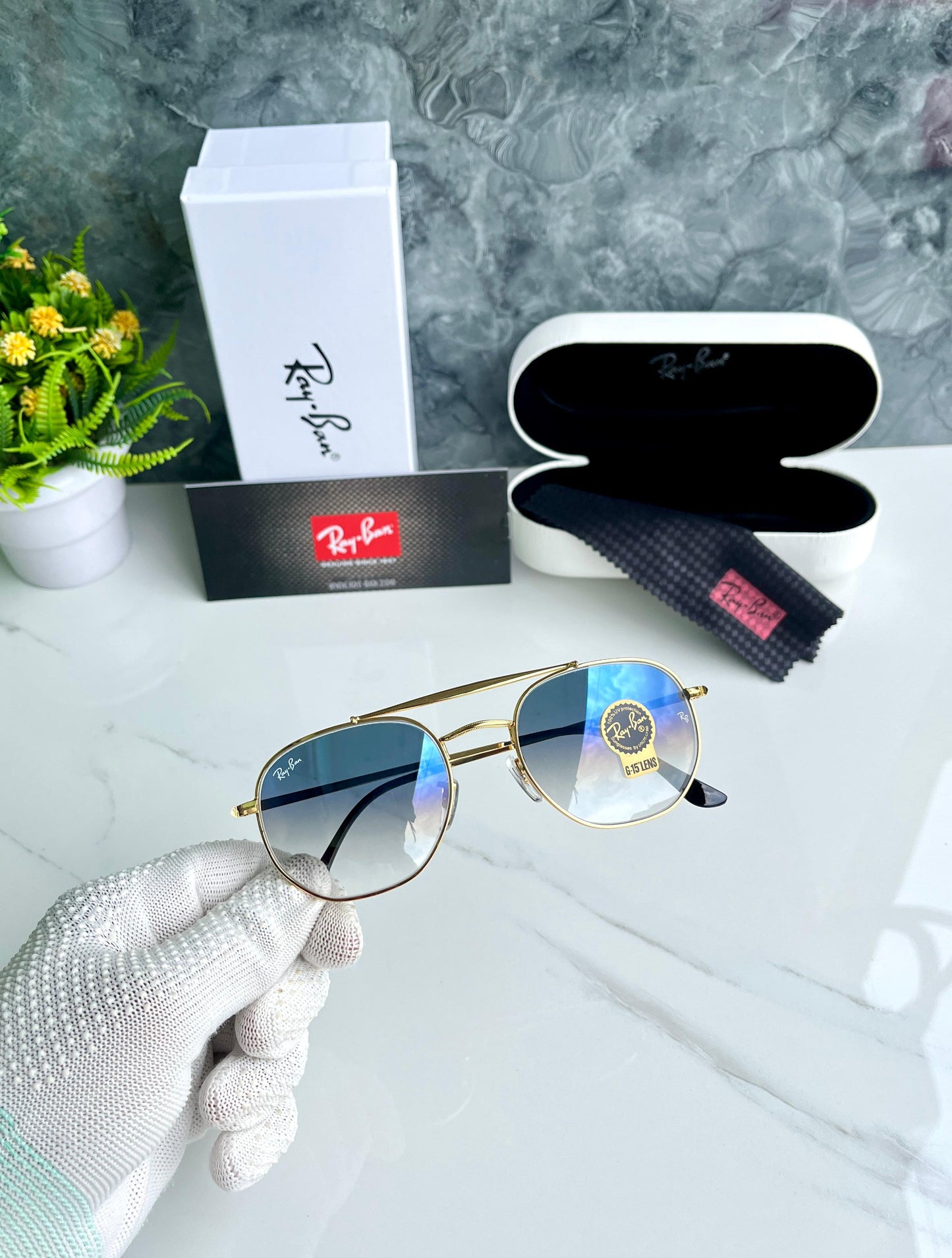 RAY-BAN SUNGLASS with original branded box