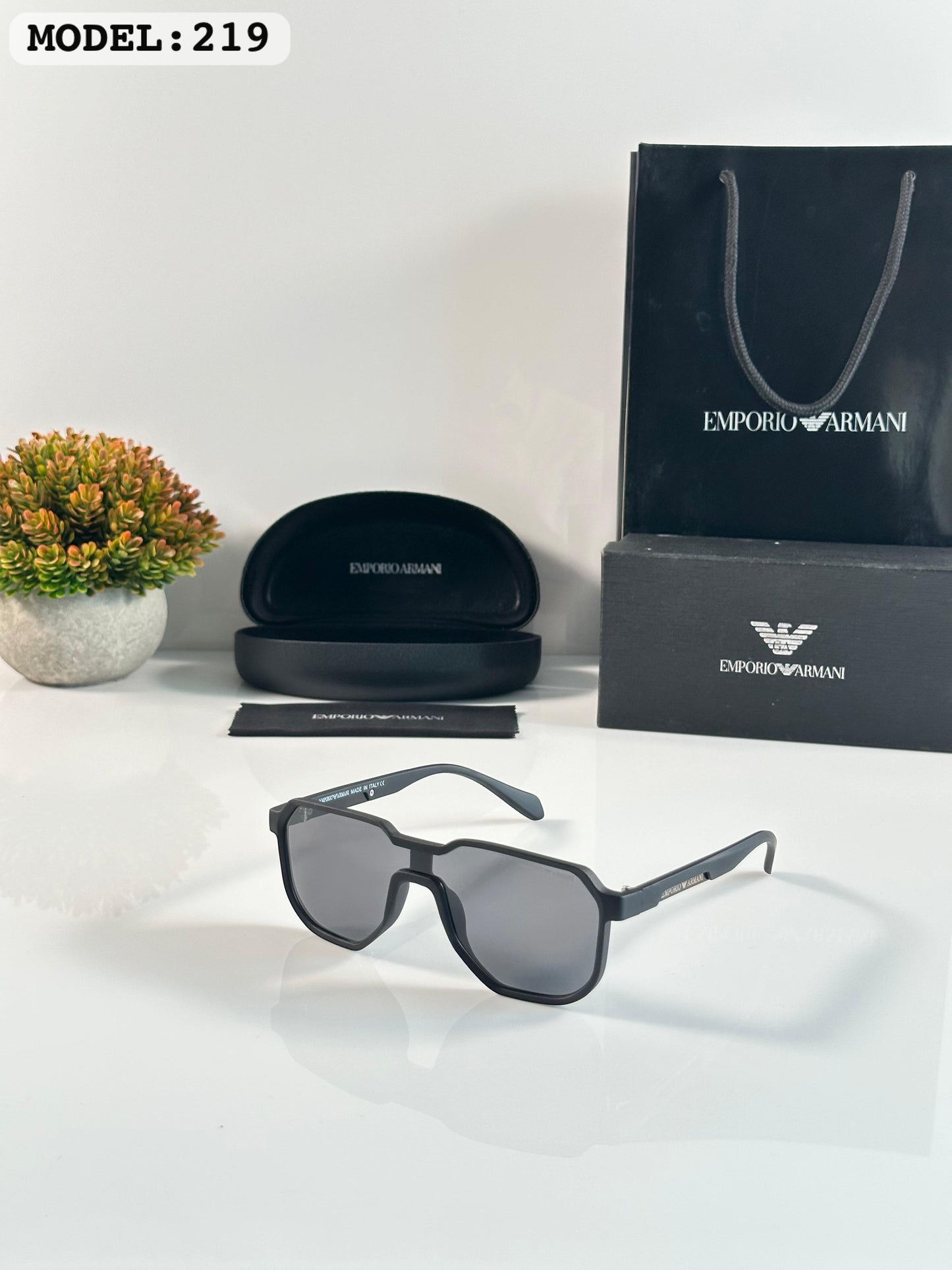 EMPORIO ARMANI SUNGLASS