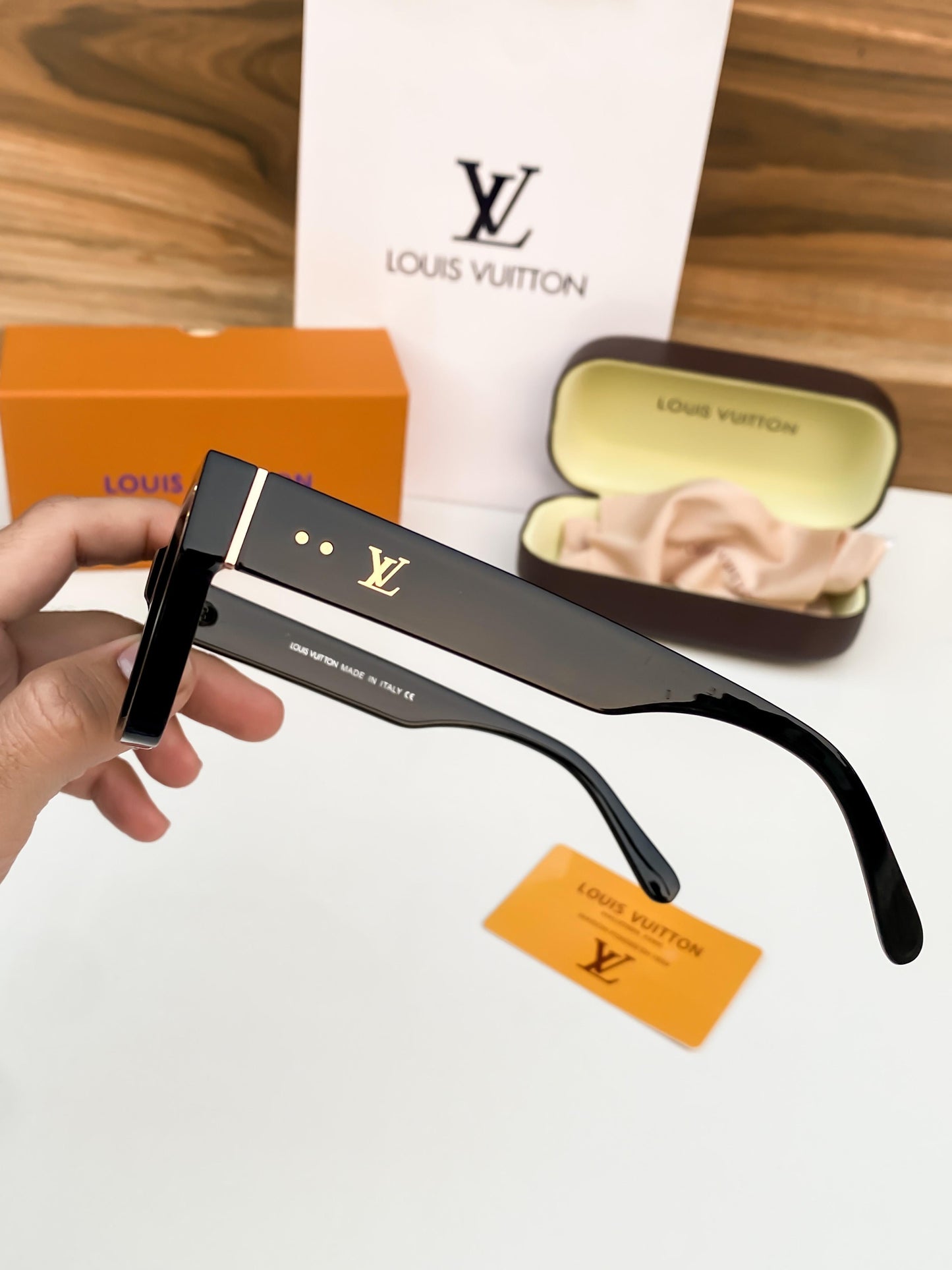 LV SUNGLASS