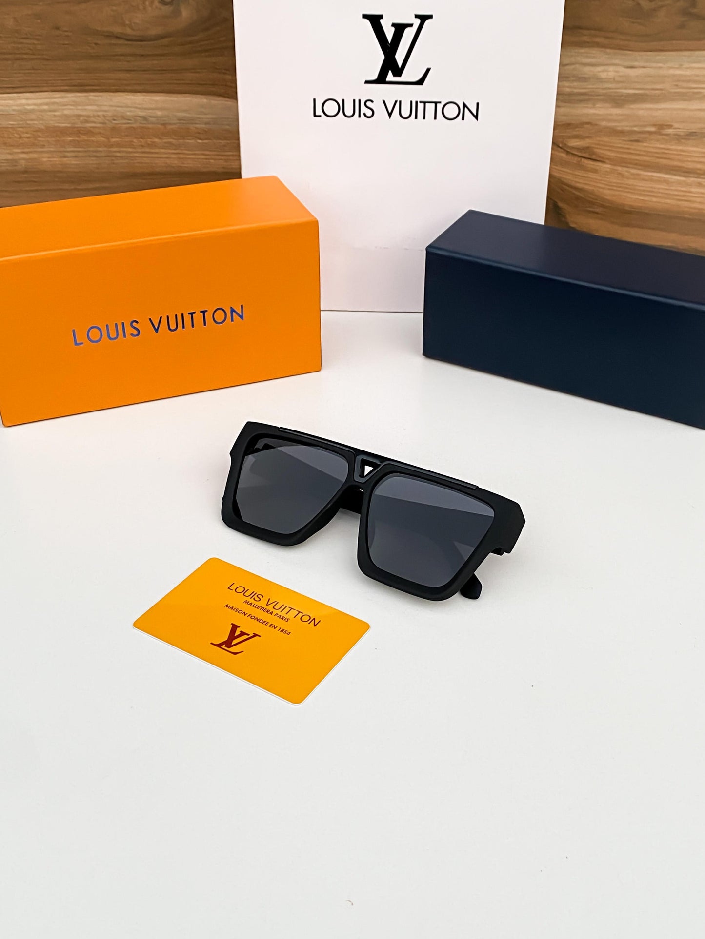LV SUNGLASS