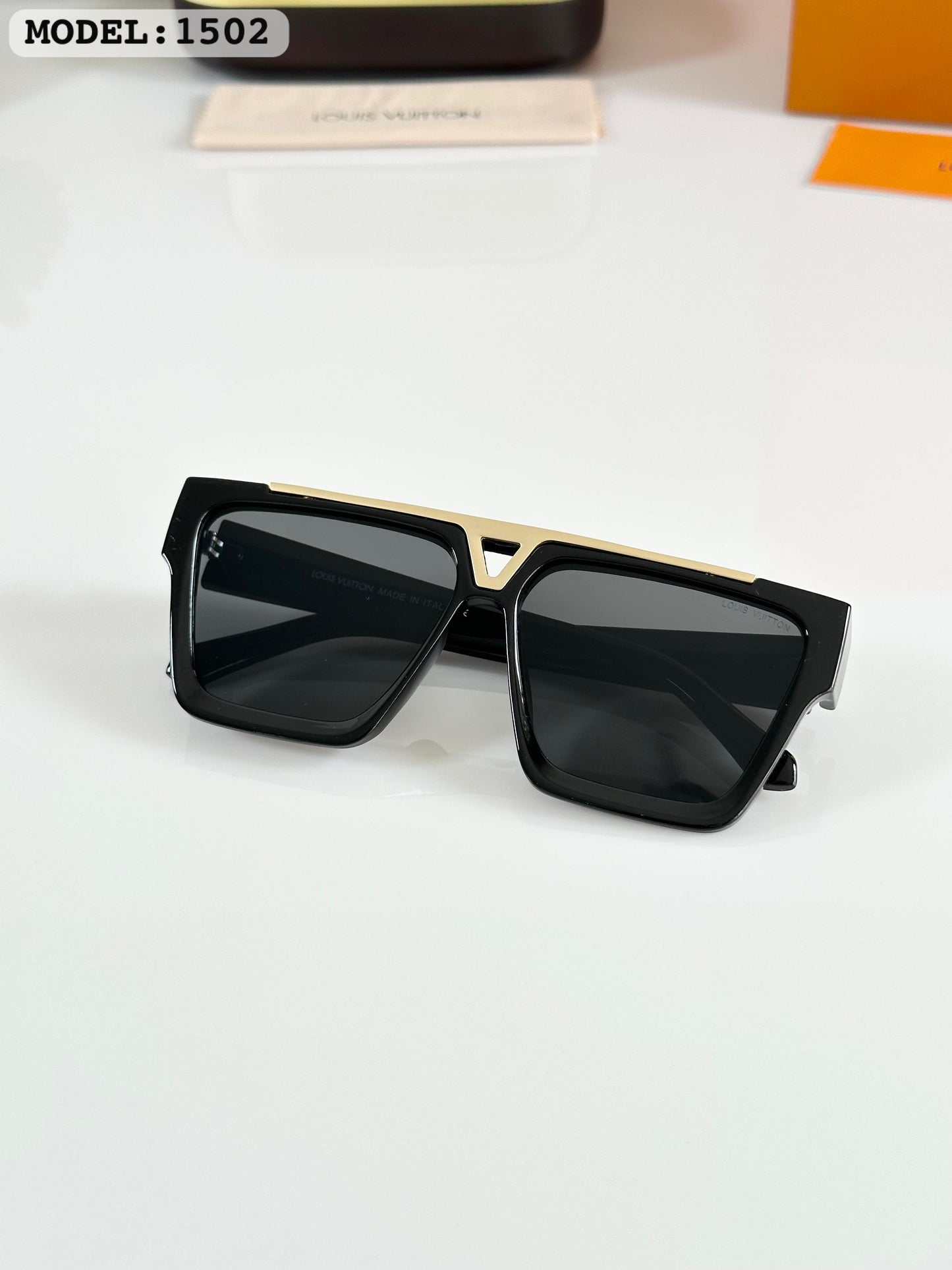 LOUIS VUITTON SUNGLASS STORE ARTICLE