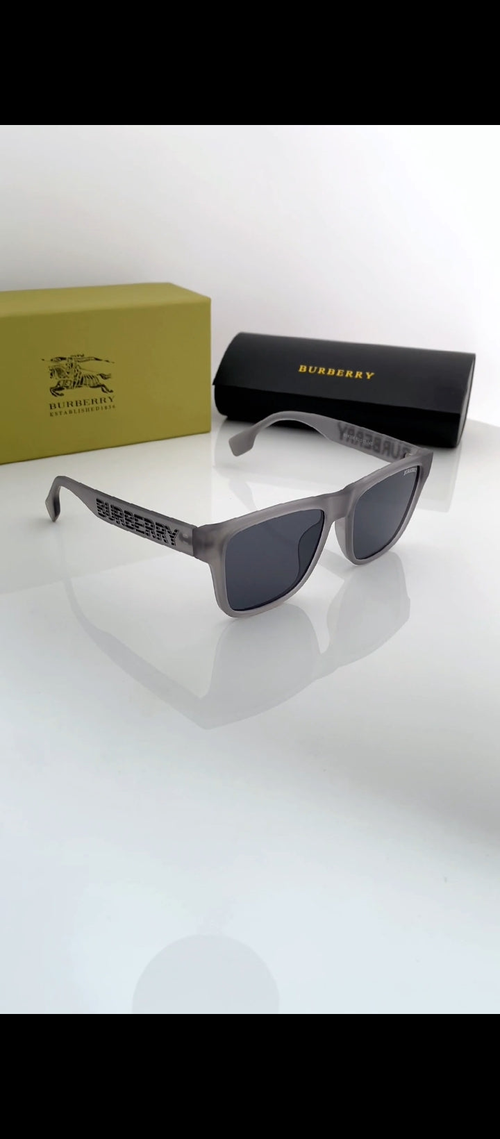 BURBERRY SUNGLASS